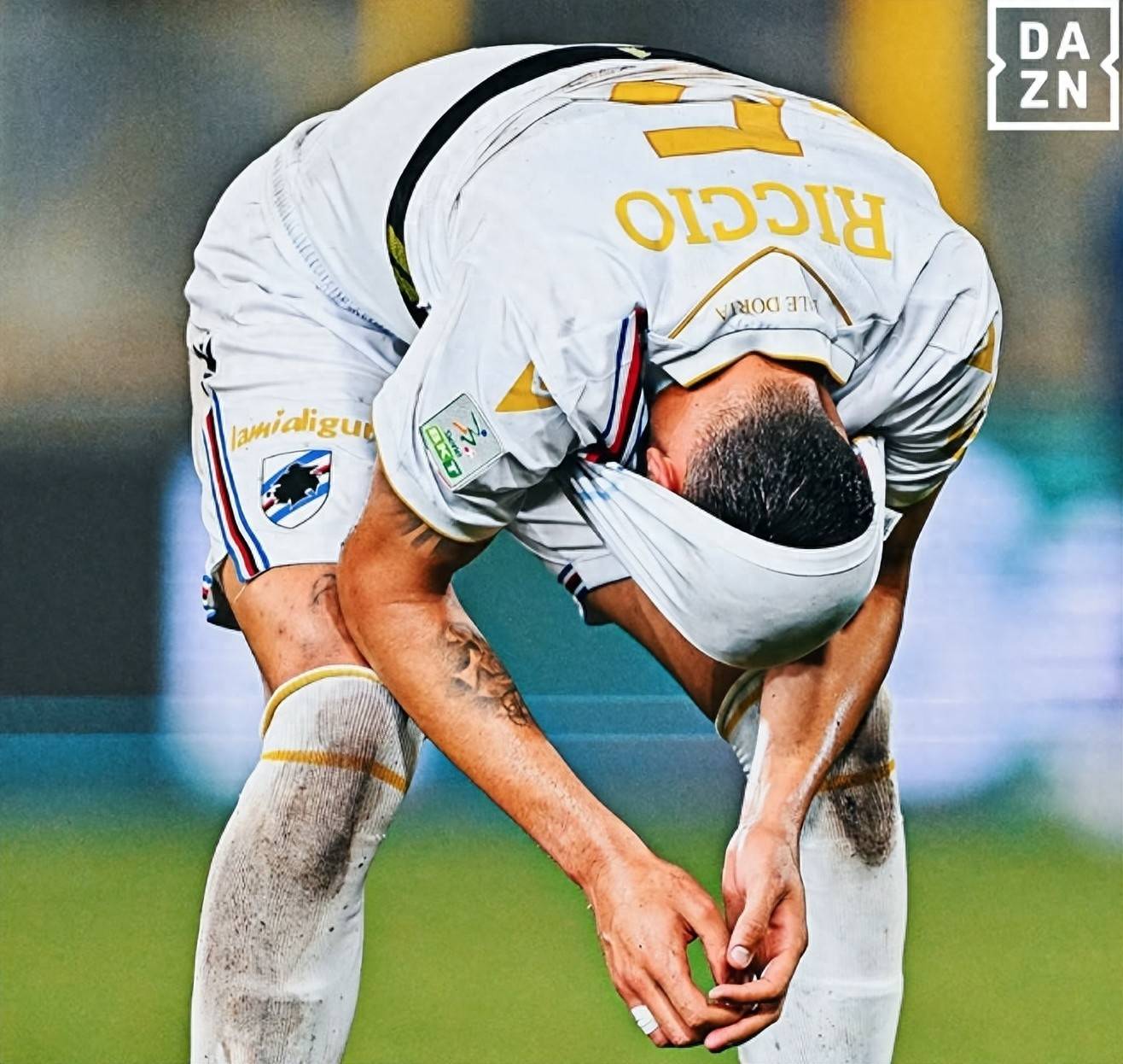 意甲赛场上爆发冲突,球员情绪失控引关注的简单介绍 意甲赛场上爆发冲突,球员情绪失控引关注的简单介绍