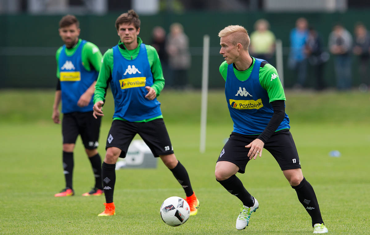 庆祝胜利！阿雅克肖赢下对手的简单介绍