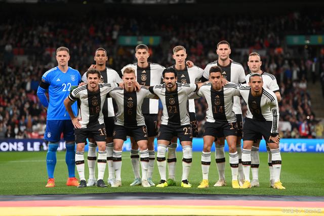 德国遭遇出局危机,荷兰演绎逆袭奇迹 德国遭遇出局危机,荷兰演绎逆袭奇迹