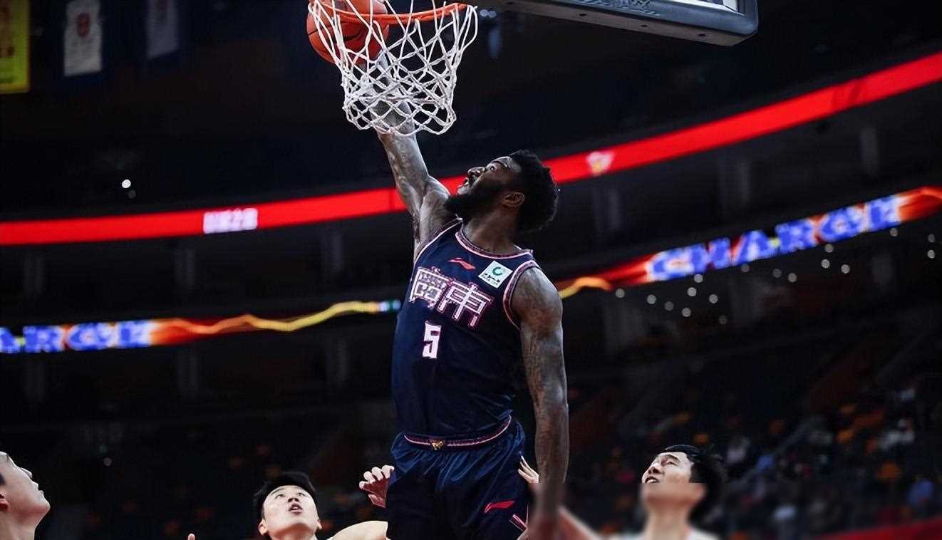 广东宏远队主场大胜,取得连胜开局 广东宏远队主场大胜,取得连胜开局