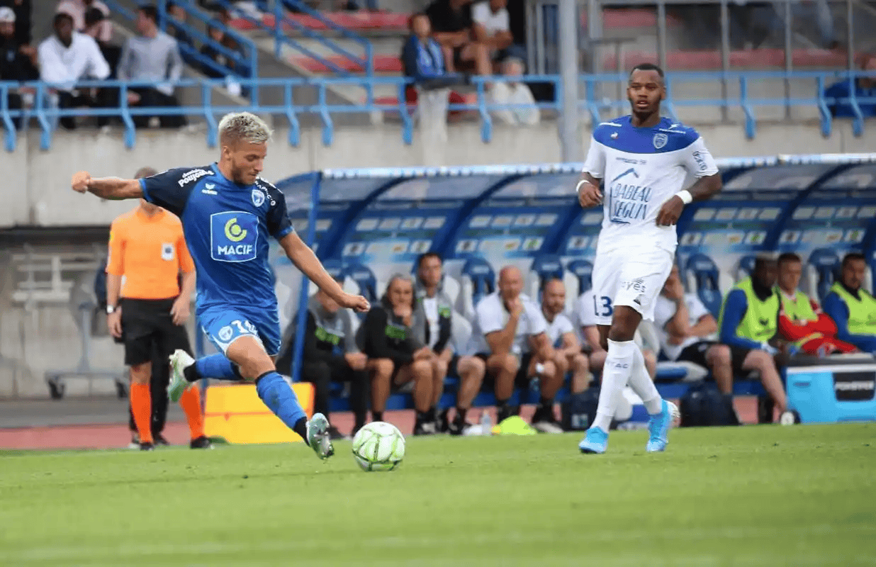 摄眼球队圣埃蒂安，法甲胜势如虹