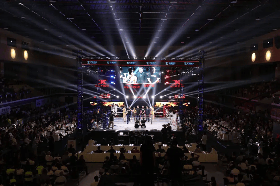 著名国际体育赛事决出冠军,观众热情支持的简单介绍 著名国际体育赛事决出冠军,观众热情支持的简单介绍