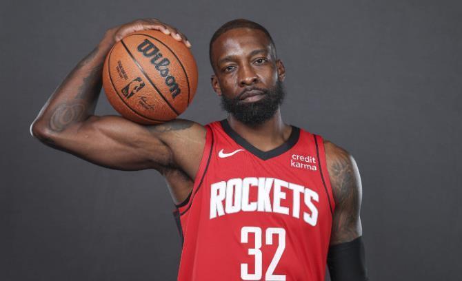 FB体育APP-火箭队主力前锋复出状态不佳