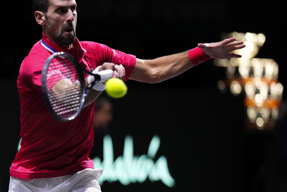 -塞尔维亚网球选手实力夺冠，震惊全场