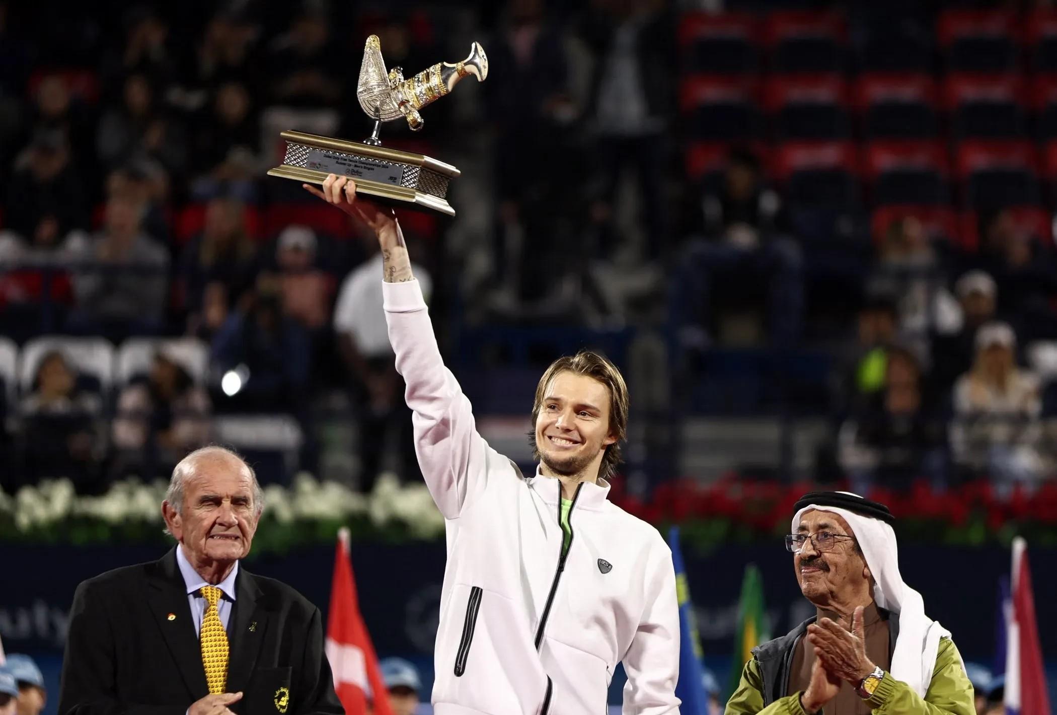 波兰击剑选手出类拔萃,登上领奖台的简单介绍 波兰击剑选手出类拔萃,登上领奖台的简单介绍