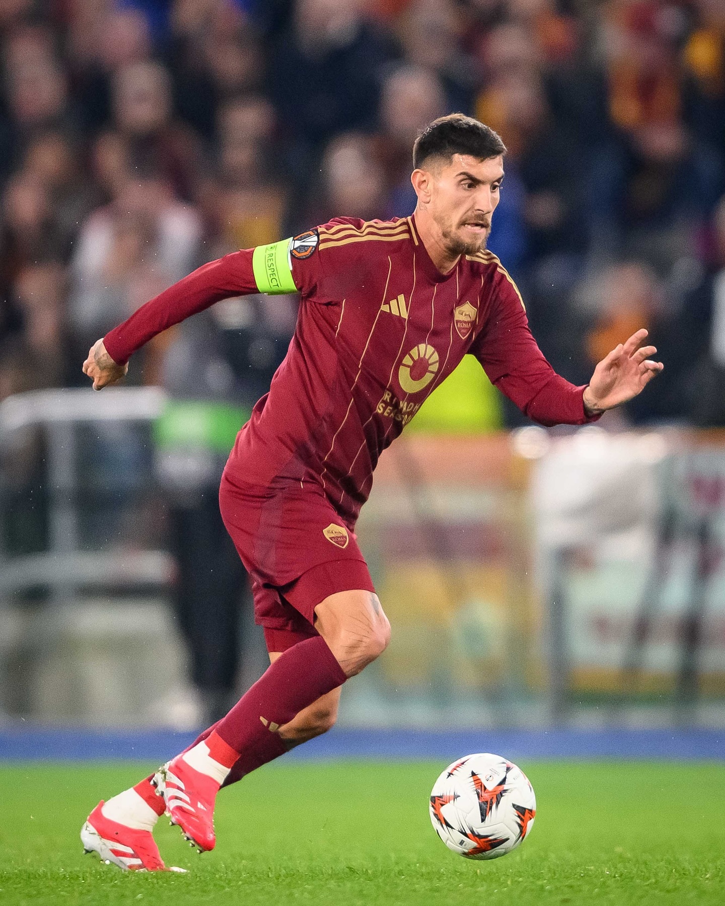 罗马再度跌入欧冠低谷,需调整战术 罗马再度跌入欧冠低谷,需调整战术