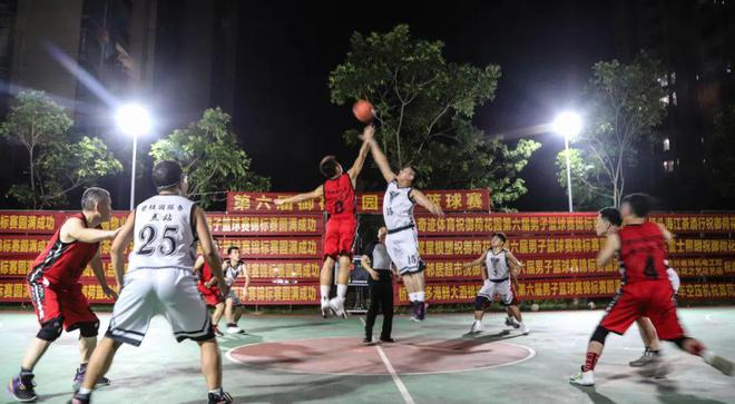 群星闪耀,篮球比赛成为观众热议话题 群星闪耀,篮球比赛成为观众热议话题