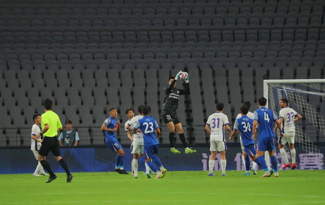 关于上海绿地申花队踢出精彩比赛,实现大逆转的信息 关于上海绿地申花队踢出精彩比赛,实现大逆转的信息