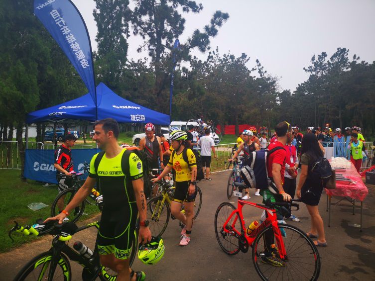 FB体育娱乐-赛艇竞赛江山如画，南非选手锁定亚军