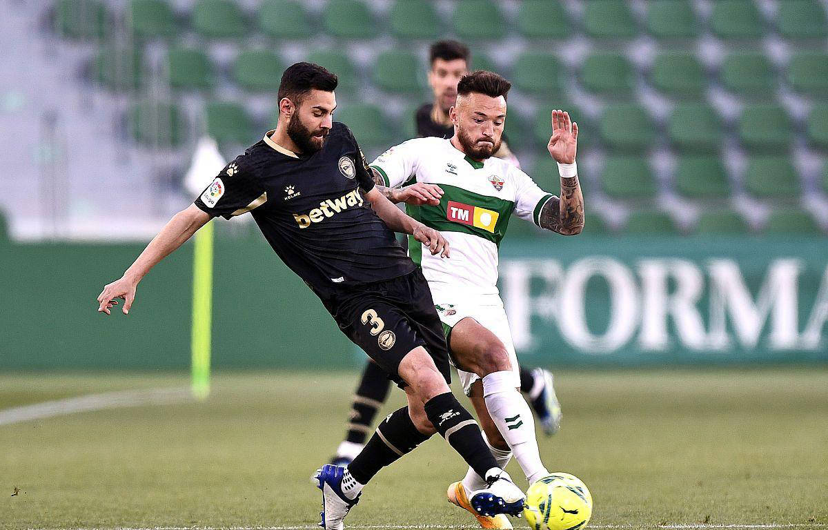 阿拉维斯客场平塞维利亚,保级形势严峻 阿拉维斯客场平塞维利亚,保级形势严峻