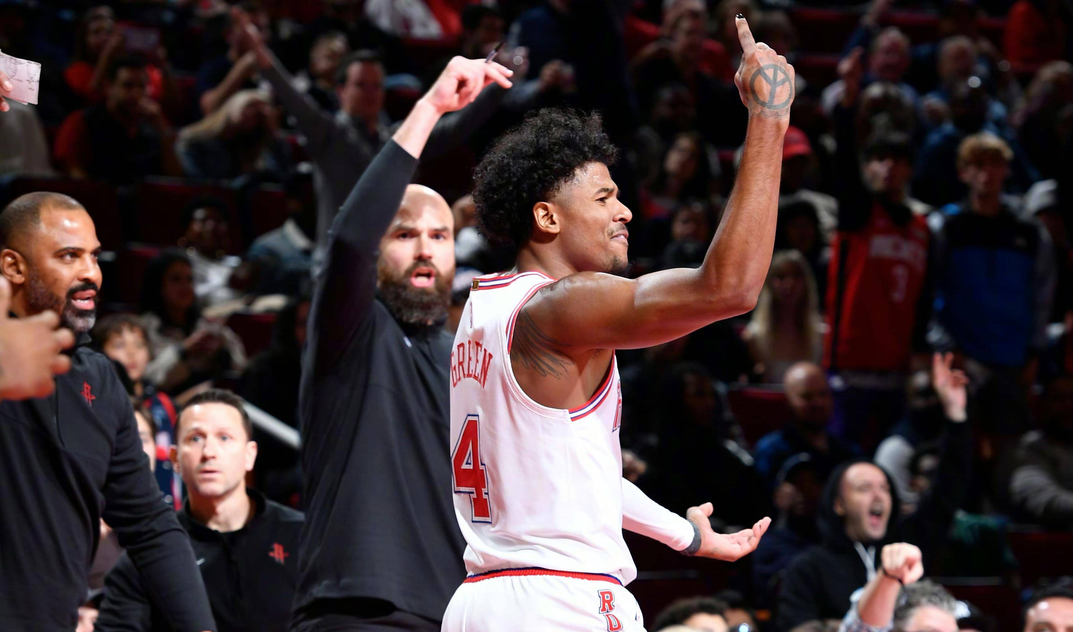 -活塞队力克对手，一路领先取胜的简单介绍