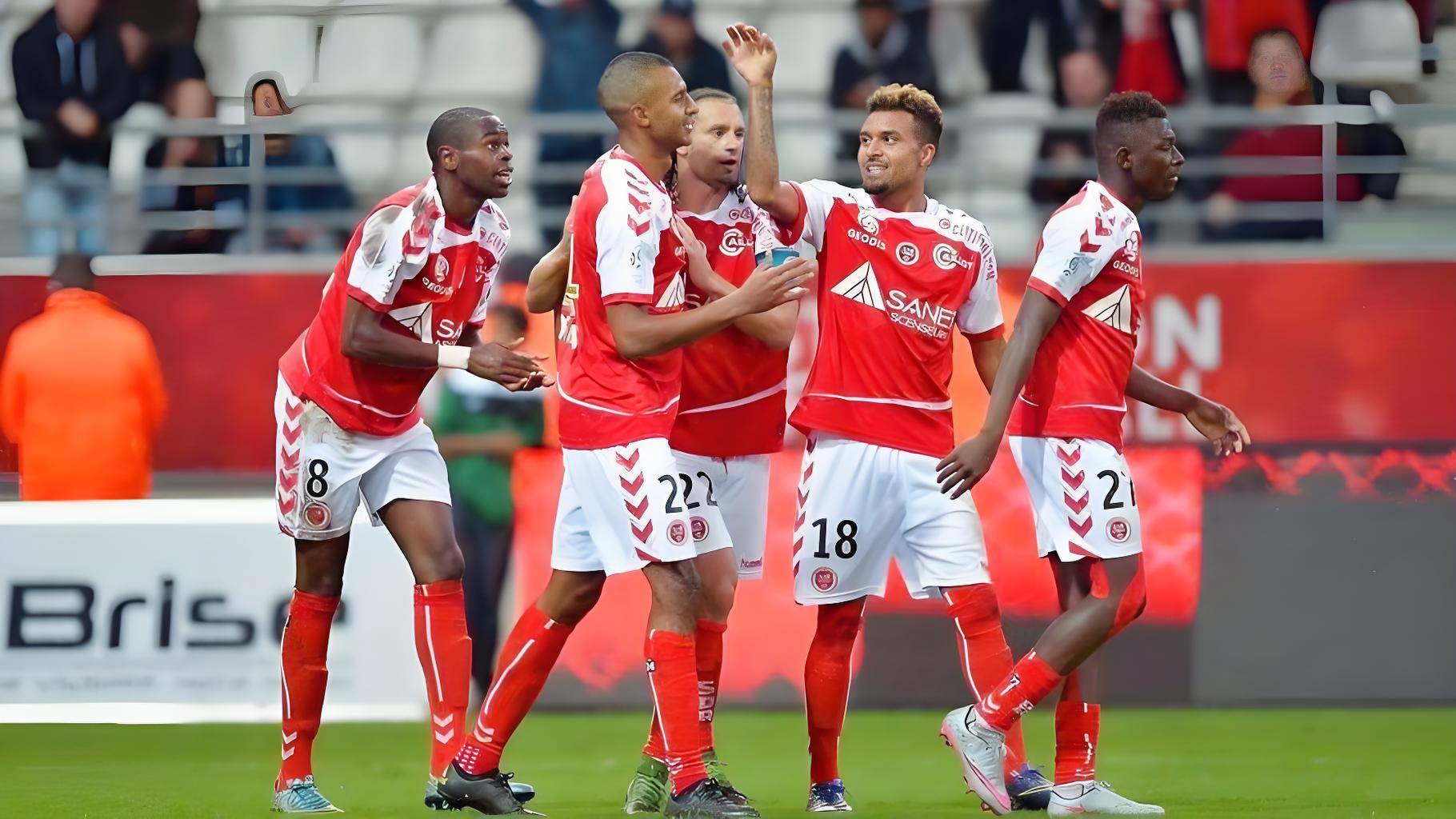 梅斯主场遭遇惨败,保持垫底位置 梅斯主场遭遇惨败,保持垫底位置