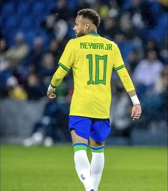 巴西足球明星表现抢眼获得好评 巴西足球明星表现抢眼获得好评