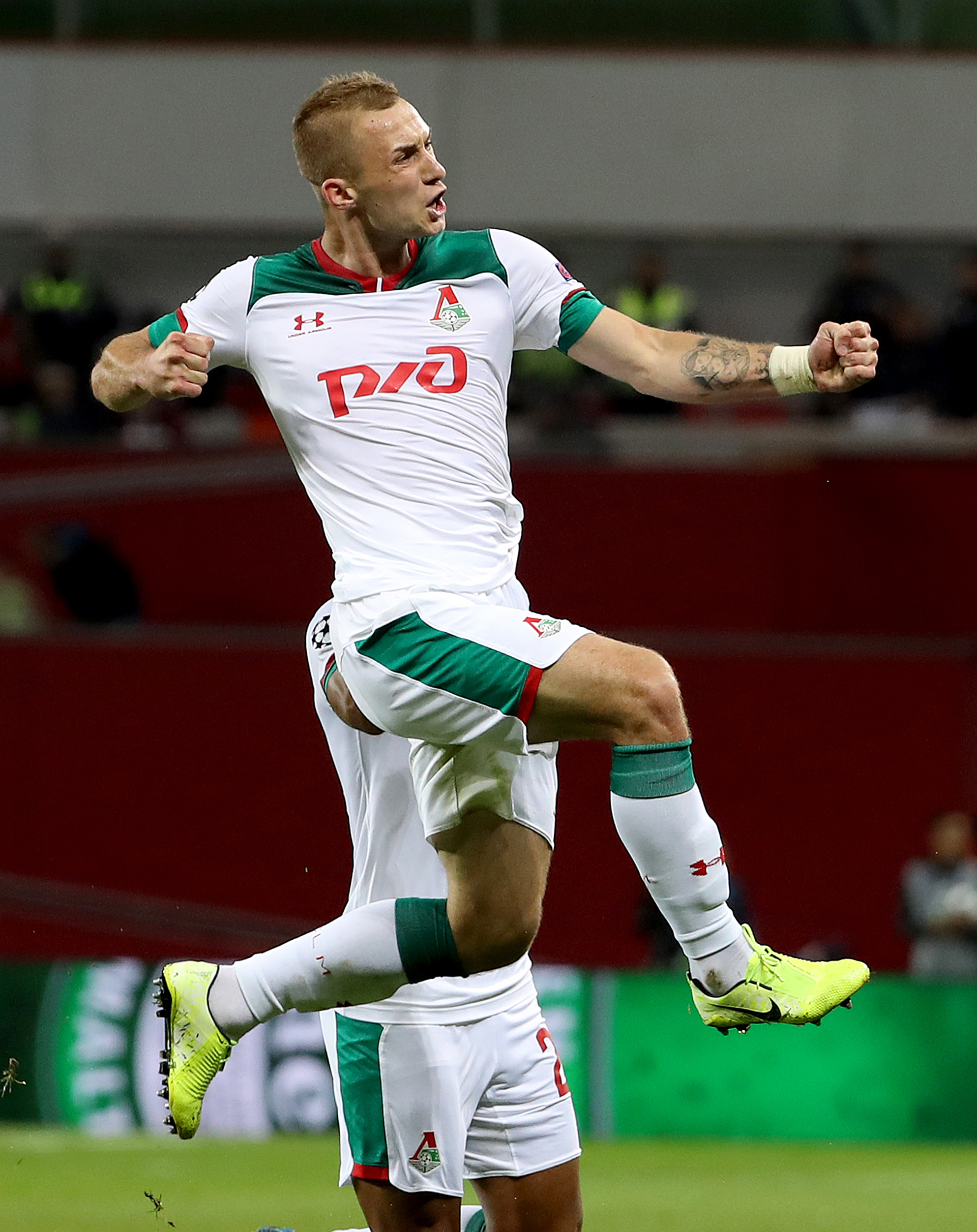 阿贾克斯大胜乌迪内斯,夺得欧冠小组头名 阿贾克斯大胜乌迪内斯,夺得欧冠小组头名