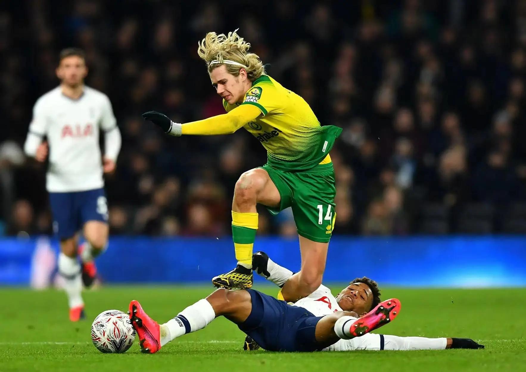 利兹联客场取胜,威尔士新星突破封堵 利兹联客场取胜,威尔士新星突破封堵