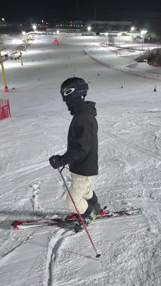 加拿大滑雪选手在赛场上崭露头角 加拿大滑雪选手在赛场上崭露头角