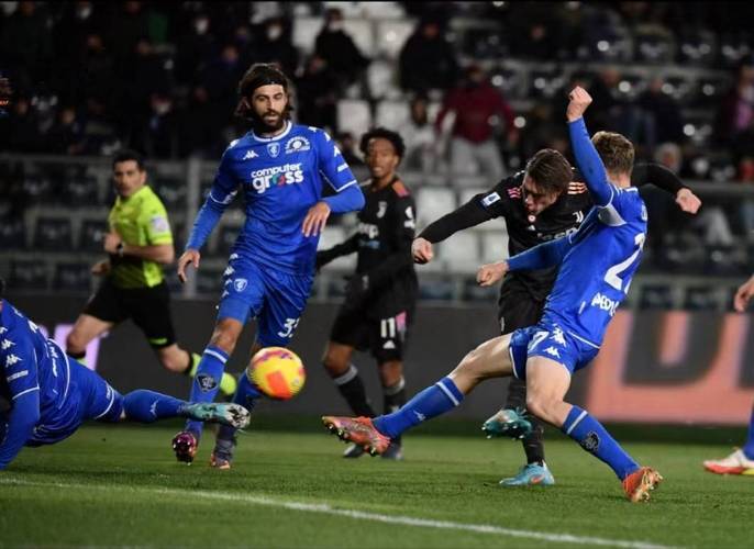 -沃夫斯堡全队状态低迷，需调整战术