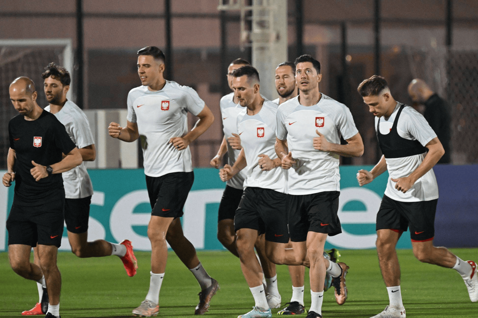 波兰队在篮球比赛中意外胜出 波兰队在篮球比赛中意外胜出