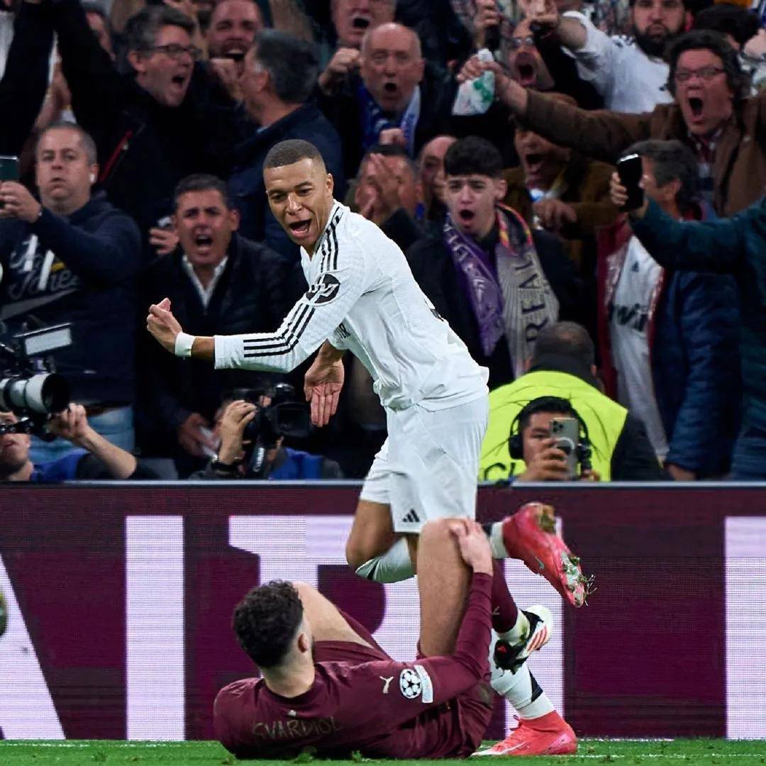 FB体育在线-包含尤文图斯遗憾告别，欧冠梦舞台失落？的词条