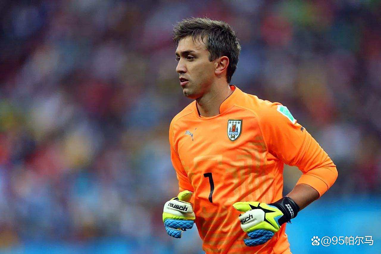 包含乌拉圭国脚突破进攻记录,攀登射手榜领先的词条 包含乌拉圭国脚突破进攻记录,攀登射手榜领先的词条