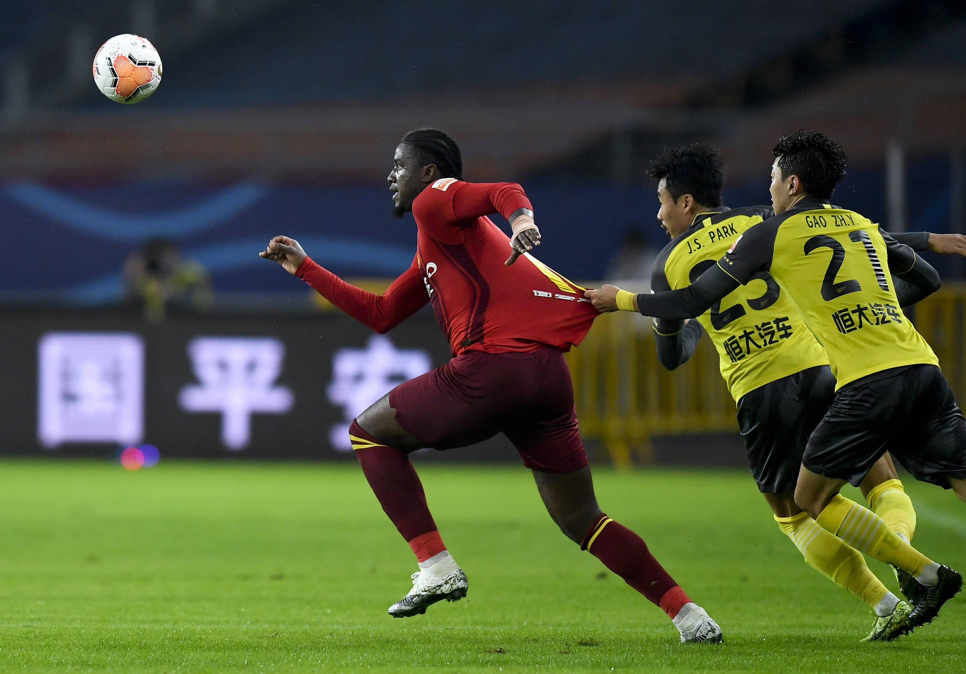 河北华夏幸福大获全胜，令人瞩目