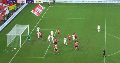 球队战术精湛,最终夺得胜利 球队战术精湛,最终夺得胜利