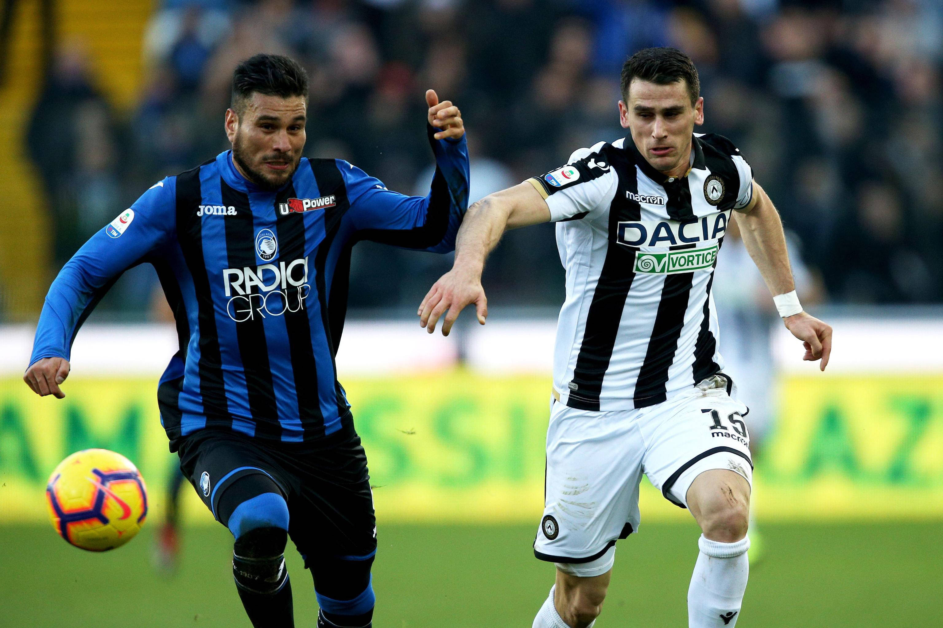 卡里亚里门将表现出色,短时间内拦截多次射门的简单介绍 卡里亚里门将表现出色,短时间内拦截多次射门的简单介绍