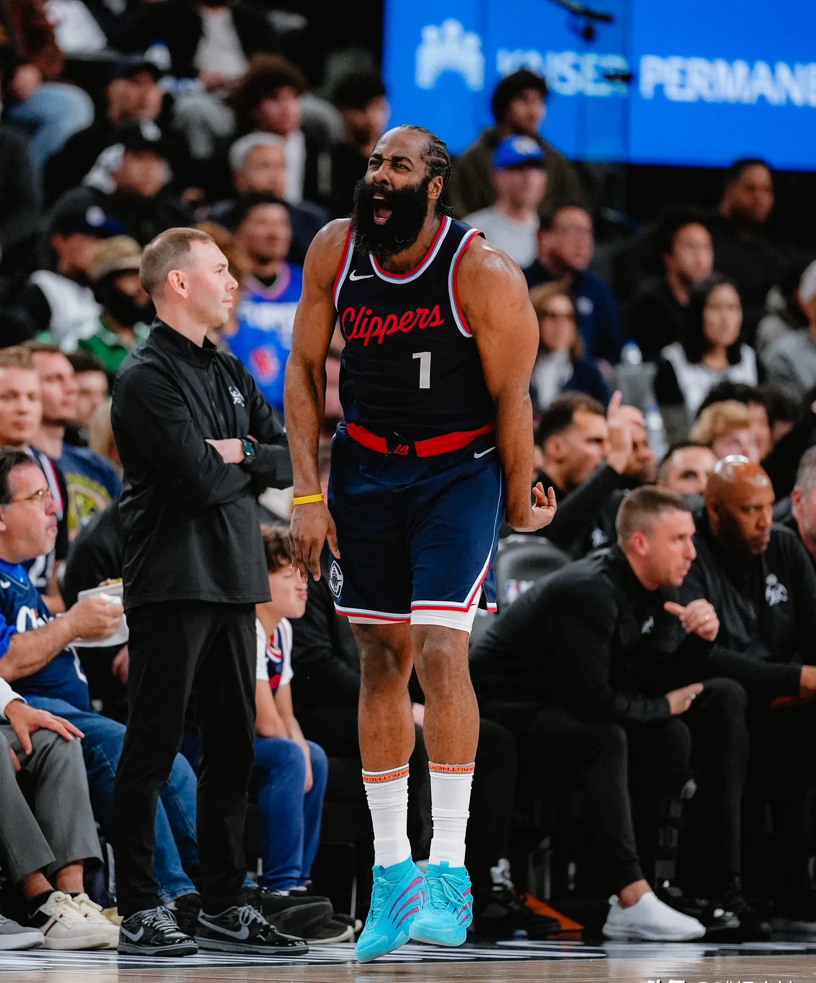 勇士获主场胜利,哈登状态回升的简单介绍 勇士获主场胜利,哈登状态回升的简单介绍