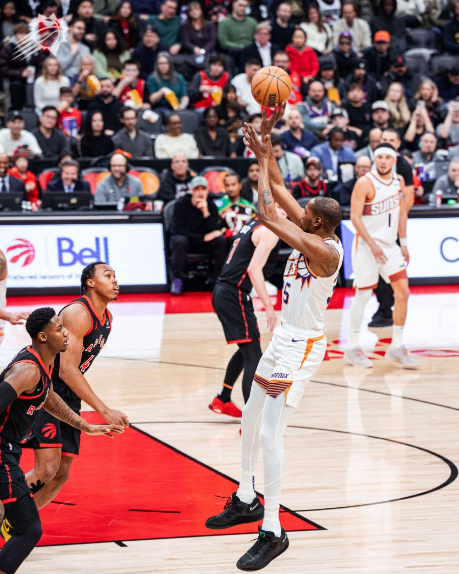 FBsports-猛龙反超骑士，夺得关键胜利