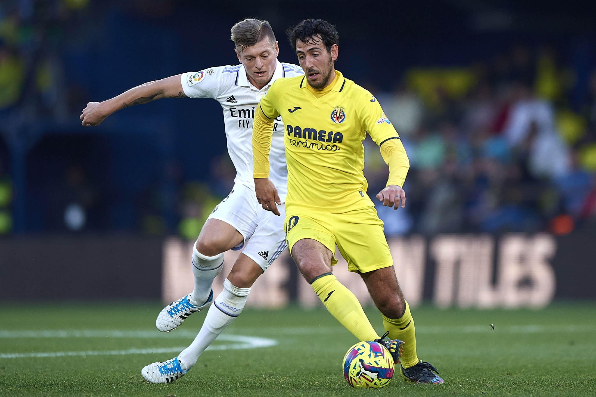 皇马宣布签约比利亚雷亚尔前锋阿尔卡塞尔的简单介绍 皇马宣布签约比利亚雷亚尔前锋阿尔卡塞尔的简单介绍