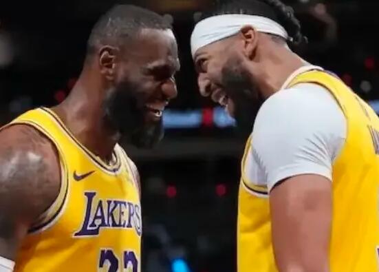 雄鹿负于老鹰,遭遇连败 雄鹿负于老鹰,遭遇连败